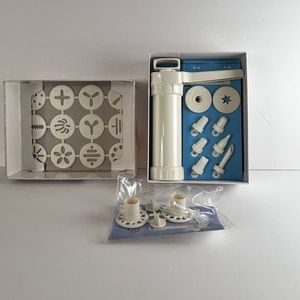 Cookie Press & Food Decorator Hutzler New Open Box Complete Holiaday Baking